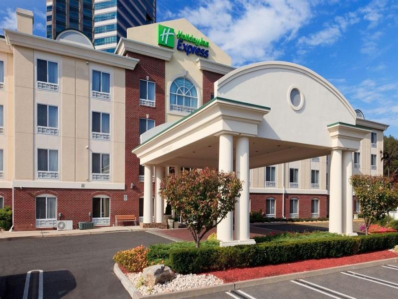 Holiday Inn Express Tower Center New Brunswick By Ihg East Brunswick Buitenkant foto